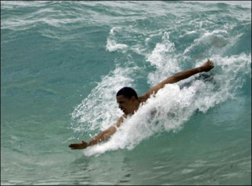 To dowód na to, że Barrack Obama co najmniej umie jeździć na klacie