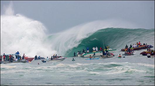 Największe fale w historii zawodów na Teahupoo