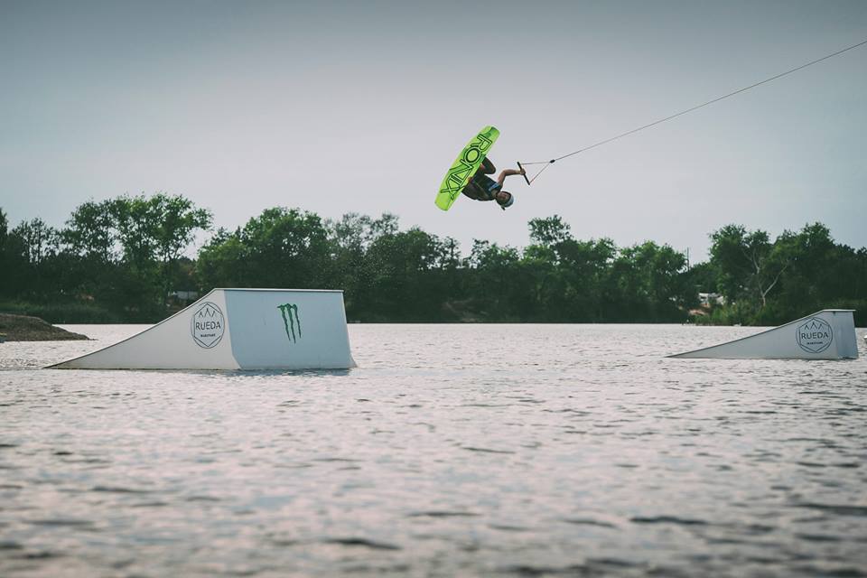 Sieplywa.pl - Windsurfing, Kitesurfing i Surfing w najlepszym wydaniu